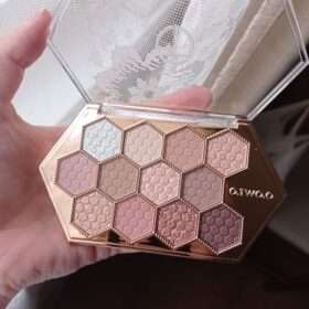 O.TWO.O Honeycomb  Diamond Eye Shadow Palette photo review