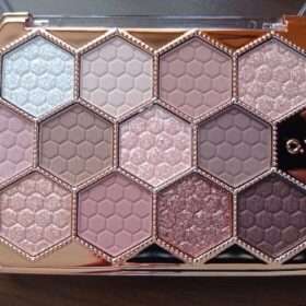 O.TWO.O Honeycomb  Diamond Eye Shadow Palette photo review