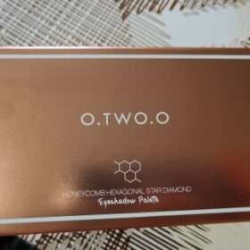 O.TWO.O Honeycomb  Diamond Eye Shadow Palette photo review