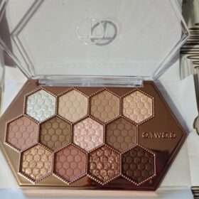 O.TWO.O Honeycomb  Diamond Eye Shadow Palette photo review