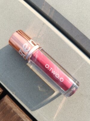 O.TWO.O Ultra Stay Lolepop Lipstick photo review