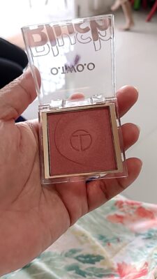 O.TWO.O Silky Glow Blush photo review