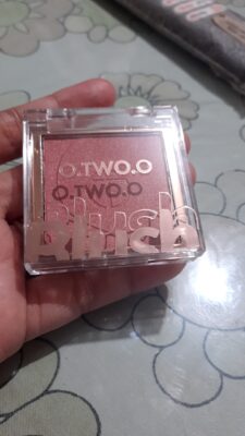 O.TWO.O Silky Glow Blush photo review