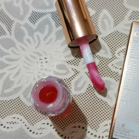 O.TWO.O Hydrating plump shiny crystal lip oil photo review